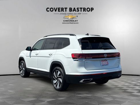 Used 2025 Volkswagen Atlas SE image 4