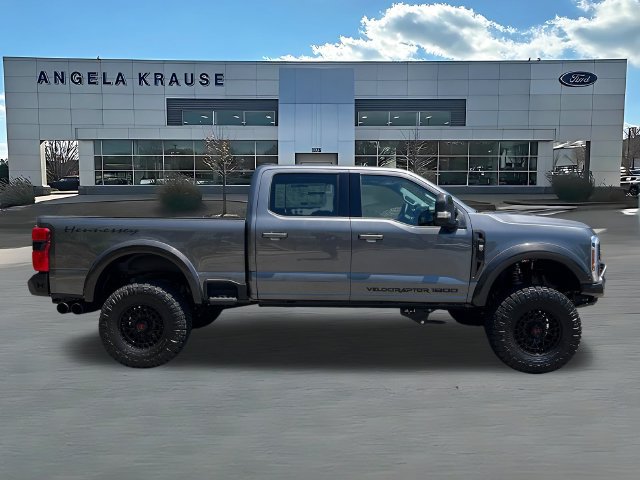 New 2026 Ford F250 Lariat w/ Black Appearance Package AWD/4WD image 10