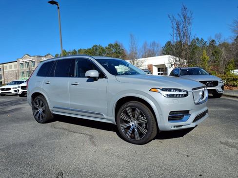 New 2025 Volvo XC90 B6 Plus w/ Protection Package Premier image 24