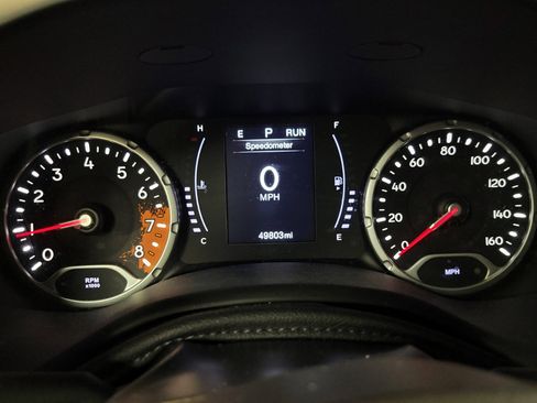 Used 2018 Jeep Renegade Latitude w/ Popular Equipment Group FWD image 23