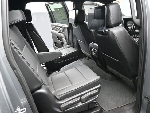 Used 2024 GMC Yukon XL Denali w/ Advanced Technology Package AWD/4WD image 20