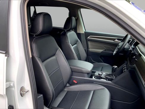Used 2023 Volkswagen Atlas SE AWD/4WD image 8