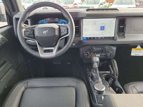 New 2025 Ford Bronco Badlands image 12