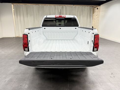 New 2026 Chevrolet Colorado W/T image 5