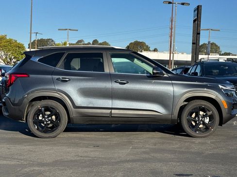 New 2026 Kia Seltos EX image 3