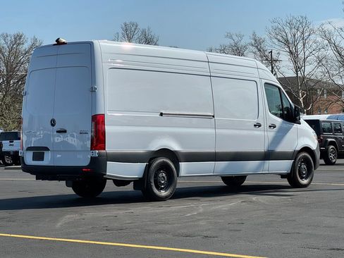 Used 2025 Mercedes-Benz Sprinter 2500 image 7