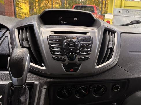 Used 2019 Ford Transit 250 148 Medium Roof image 20