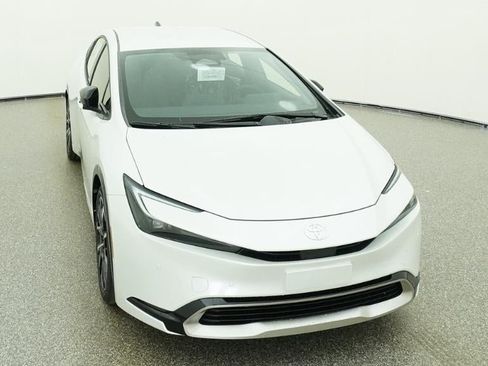 New 2026 Toyota Prius Plug-In Hybrid FWD image 14