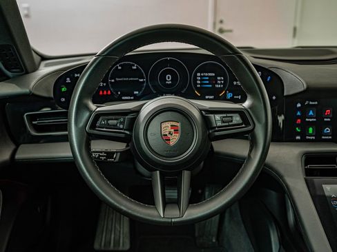 Certified 2022 Porsche Taycan image 27