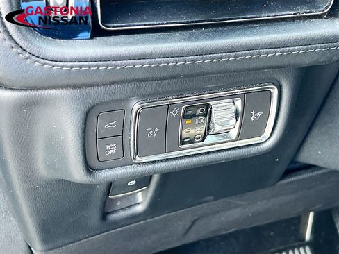 Used 2022 Lincoln Nautilus Reserve w/ Monochromatic Package image 13