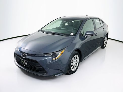 Used 2024 Toyota Corolla LE image 3
