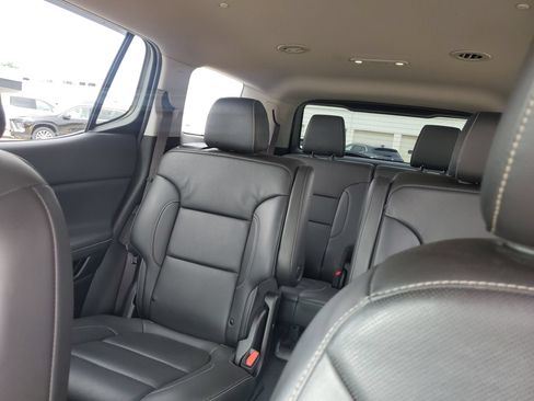 Used 2023 GMC Acadia SLT FWD image 27