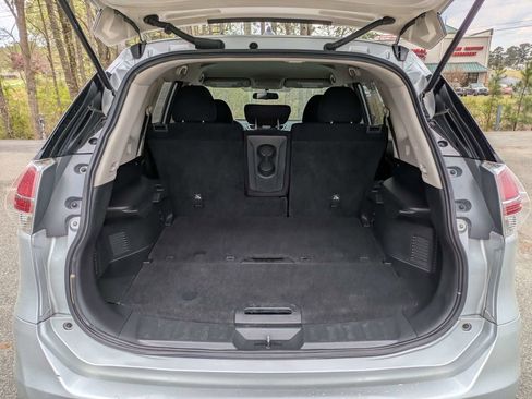 Used 2015 Nissan Rogue S FWD image 6