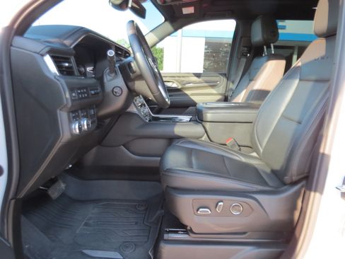 Used 2023 GMC Yukon XL Denali w/ Max Trailering Package AWD/4WD image 17