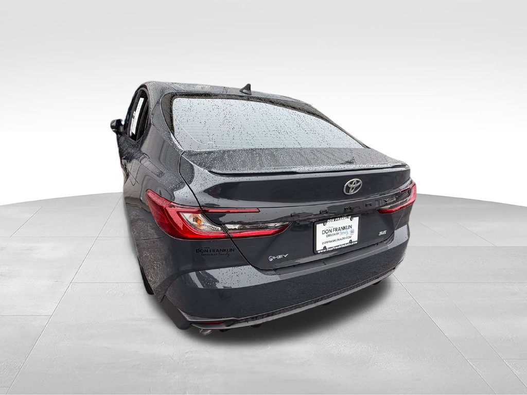 Used 2025 Toyota Camry SE FWD image 5
