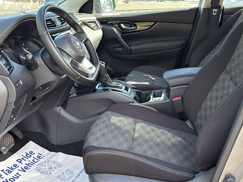 Certified 2021 Nissan Rogue Sport SV image 19