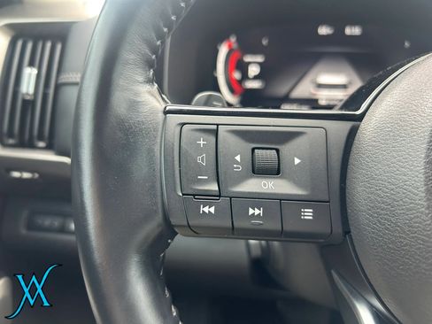 Used 2022 Nissan Pathfinder Platinum w/ Cargo Package FWD image 39