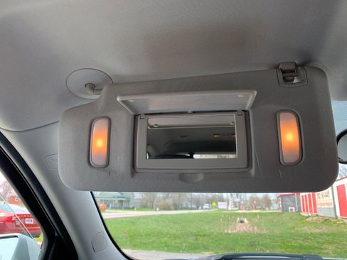 Used 2016 Chevrolet Traverse LT w/ Style and Technology Package image 22