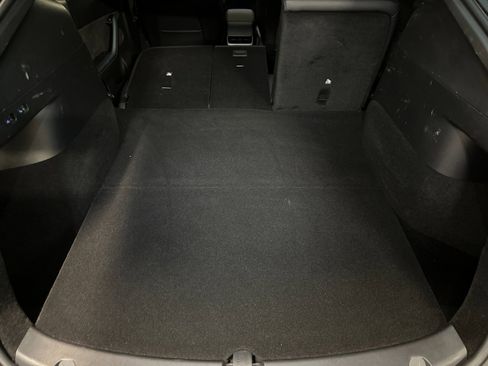 Used 2021 Tesla Model Y Long Range image 14