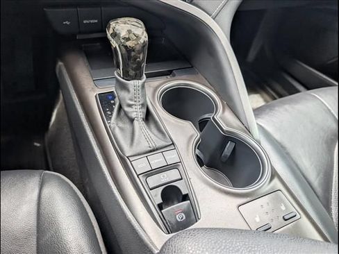 Used 2022 Toyota Camry XSE FWD image 15