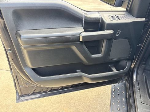 Used 2019 Ford F150 XLT w/ Equipment Group 302A Luxury AWD/4WD image 16