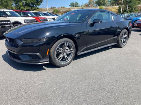 New 2025 Ford Mustang Coupe image 19