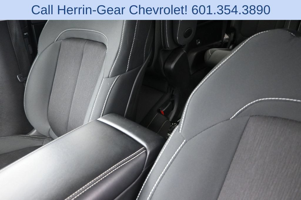 Used 2023 Jeep Grand Cherokee L Laredo RWD image 14
