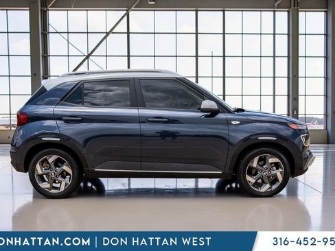 Used 2022 Hyundai Venue Limited FWD image 37