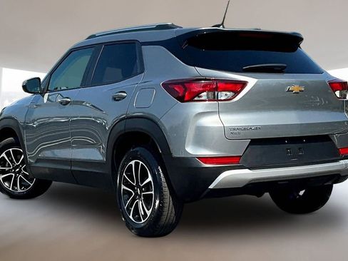 Used 2025 Chevrolet TrailBlazer LT AWD/4WD image 4