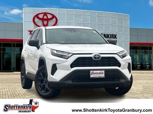 Used 2024 Toyota RAV4 LE FWD image 1