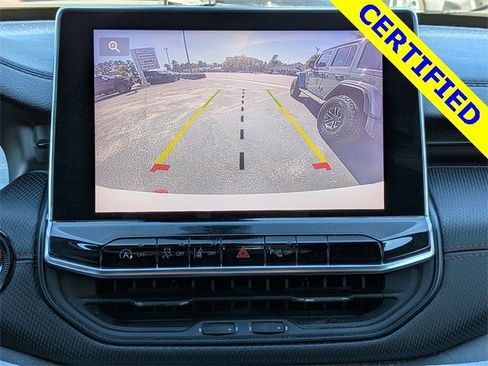 Used 2023 Jeep Compass Trailhawk image 18