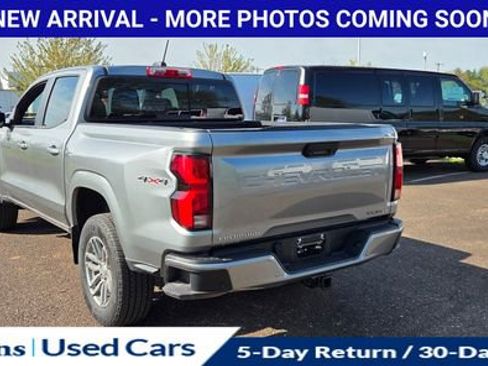 Used 2023 Chevrolet Colorado LT w/ LT Convenience Package III AWD/4WD image 6