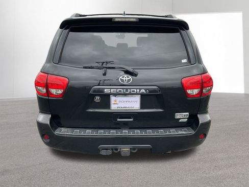 Used 2017 Toyota Sequoia SR5 w/ Premium Package image 6