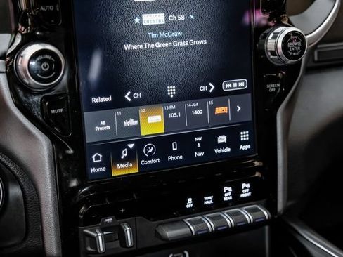 Used 2022 RAM 2500 Laramie w/ Night Edition AWD/4WD image 30