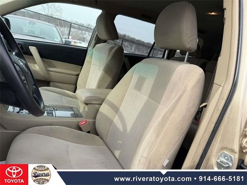 Used 2013 Toyota Highlander Plus image 13