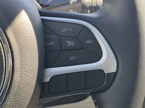 Used 2020 Jeep Compass Latitude w/ Popular Equipment Group image 25