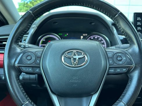 Used 2022 Toyota Camry XSE FWD image 22