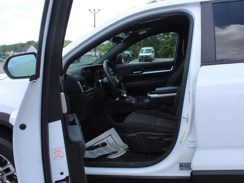 Used 2025 GMC Terrain Elevation AWD/4WD image 9