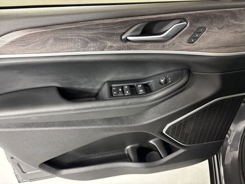 Used 2022 Jeep Grand Cherokee Limited w/ Trailer Tow Prep Group (B) image 13