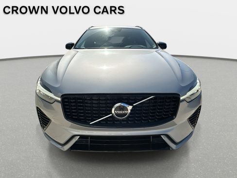 Certified 2025 Volvo XC60 B5 Core w/ Climate Package PRO image 8
