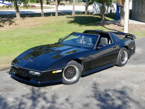 Used 1986 Chevrolet Corvette Coupe image 11