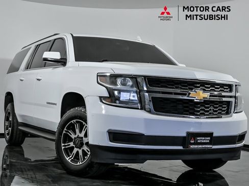 Used 2018 Chevrolet Suburban LT AWD/4WD image 1