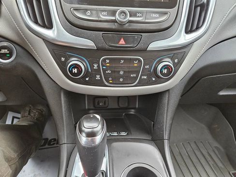 Used 2018 Chevrolet Equinox Premier image 15