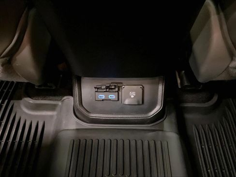 Used 2022 Toyota Highlander Limited image 33