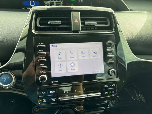 Used 2022 Toyota Prius L Eco image 19