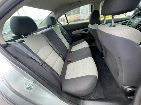 Used 2016 Chevrolet Cruze LS FWD image 16