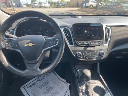 Used 2024 Chevrolet Malibu LT FWD image 12