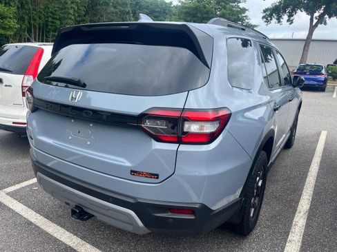 Certified 2024 Honda Pilot TrailSport image 4