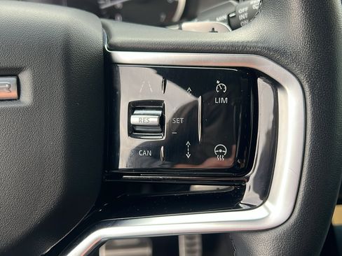 Used 2023 Land Rover Range Rover Evoque R-Dynamic S image 24