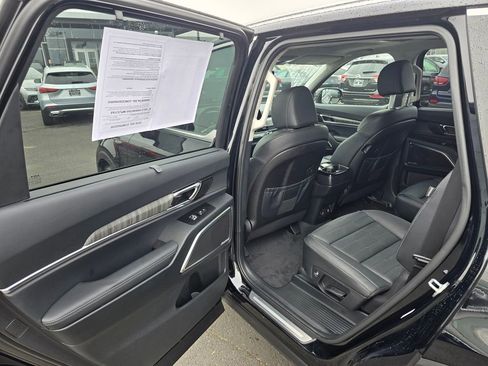 Used 2025 Kia Telluride SX Prestige image 18